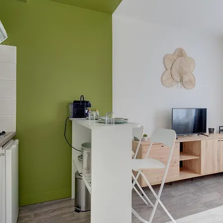 Cosy - 100m Gare De - Ideal *