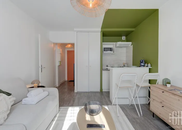 Cosy - 100m Gare De - Ideal Апартаменты *